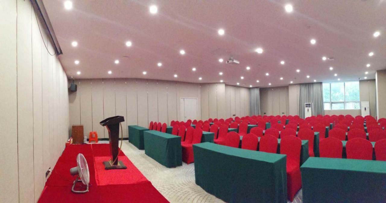 Echarm International Hotel Canton Tower Pazhou Convention And Exhibition Center Lujiang Subway Metro Branch - Free Shuttle Bus To Canton Fair Complex During Canton Fair Period Exterior foto